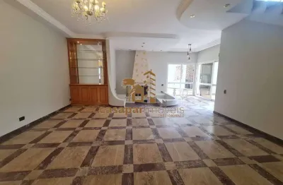 Sobrado à Venda no Jardim São Caetano, 347m² com 4 Dormitórios e 4 Vagas