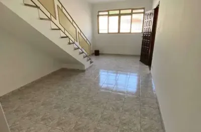 Sobrado para locação com 3 dormitórios no cerâmica, excelente localização