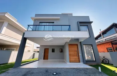 Casa de 3 quartos com edícula em condomínio à venda no bairro campeche, próxima ao centro comercial