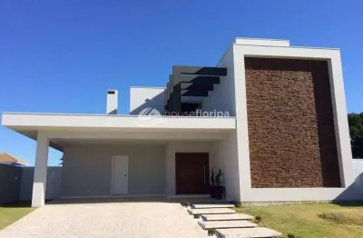 Casa de alto padrão à venda com 4 suítes em condomínio, no campeche, florianópolis, sc