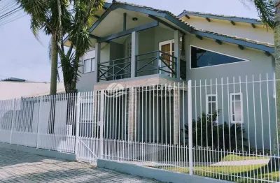 Casa à venda, campeche, florianópolis, sc - possui 4 dormitorios sendo 2 suites, mais 1 loft  - 488