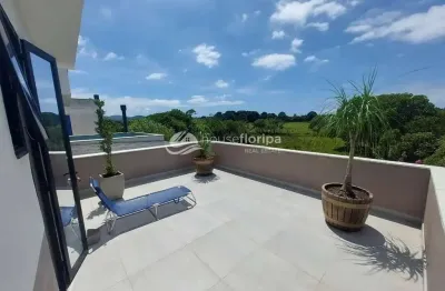 Casa à venda com varanda que proporciona uma incrível vista para natureza, 3 dormitórios, e com um