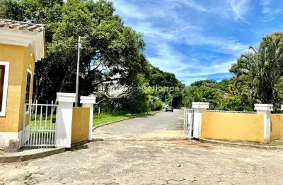 Terreno de 390 m² à venda em condomínio fechado, arborizado e tranquilo, em uma das melhores locali