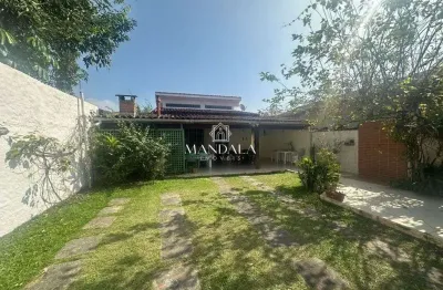 Casa com 4 dormitórios à venda, 160 m² por r$ 742.000 - centro - bertioga/sp