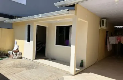 Casa com 3 quartos à venda na Rua das Bromélias, 34, Serraria, São José