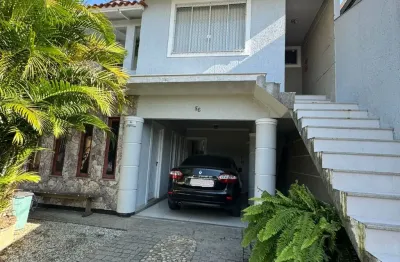 Casa com 5 quartos à venda na Rua Inhambu, 56, Serraria, São José