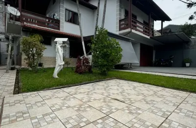 Casa com 5 quartos à venda na Rua Regina Terezinha Silveira, 813, Centro, São José