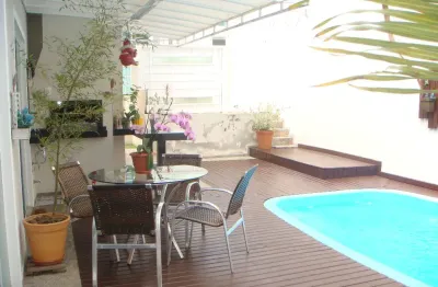 Casa com 4 quartos à venda na Rua Orlando Linhares, 127, Coloninha, Florianópolis