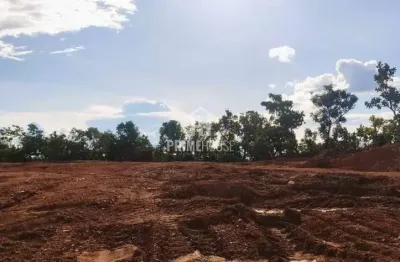 Terreno à venda na Rua Brasil, Petrópolis, Várzea Grande