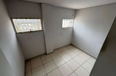 Aluga-se salas comerciais na praça popular em cuiabá - mt