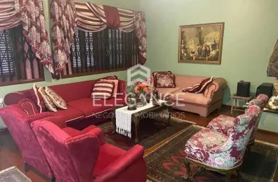 Elegance imóveis vende ótima residência com 3 dormitórios suíte 3 vagas de garagem, pátio com salão de festas piscina chácara das pedras porto alegre.