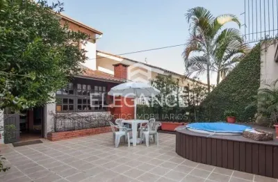 Elegance imóveis vende casa com 170 m2 privativos, 3 dormitórios suíte  piscina pátio 2 vagas box garagem. chácara das pedras porto alegre