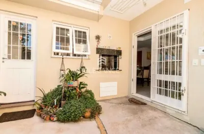Casa em condomínio fechado com 3 quartos à venda na rua conde da figueira, 458, vila jardim, porto alegre por r$ 670.000