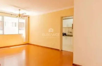 Elegance imóveis vende apartamento desocupado de 3 dormitórios, 1 suíte, dependência e 1 vaga de garagem/box em menino deus - porto alegre.