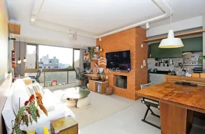 Apartamento para comprar semi-mobiliado com 77 m2, 2 dormitórios suíte lareira, sacada, 2 vagas box garagem petrópolis porto alegre. elegance imóveis