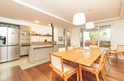 Casa com 4 quartos à venda na avenida general barreto viana, 211, chácara das pedras, porto alegre, 311 m2 por r$ 1.650.000