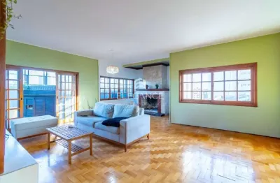 Linda cobertura de 4 quartos, 2 suítes e 8 banheiros no bairro santana, porto alegre-rs! 211,46 m2 e 3 vagas de garagem. elegance imóveis