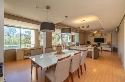 Apartamento à venda em Porto Alegre Menino Deus: 3 quartos, 1 suíte, 3 banheiros, 2 vagas, 139m² de área