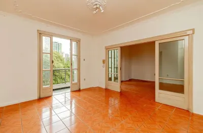 Imperdível oportunidade: Apartamento de 3 quartos no Centro Histórico de Porto Alegre-RS, com 151m2 privativos. Elegance Imóveis.
