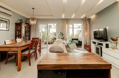 Residência em condomínio de alto padrão no Jardim Carvalho: 3 quartos, 3 suítes, 4 banheiros, 2 vagas garagem e 195 m2 privativos. Elegance Imóveis.