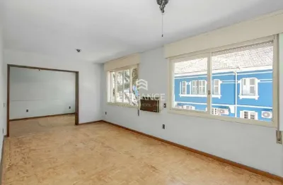 Apartamento com 4 quartos à venda na Avenida Independência, 1097, Independência, Porto Alegre, 147 m2 por R$ 680.000