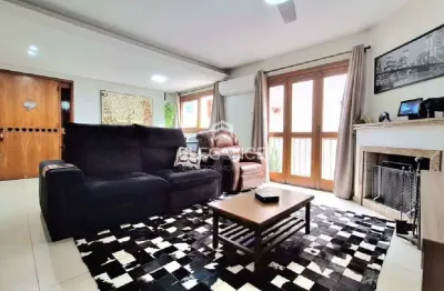 Apartamento à venda em Porto Alegre-RS, bairro Rio Branco: 3 quartos, 1 suíte, 3 banheiros, 1 vaga de garagem, 103m2. Elegance Imóveis.