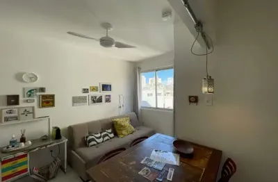 Apartamento 1 dormitório 32 m2 porteira fechada para residência ou investimento centro histórico porto alegre.  elegance imóveis
