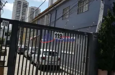 Casa à venda na Rua Diogo Farias, 06, Centro, Guarulhos
