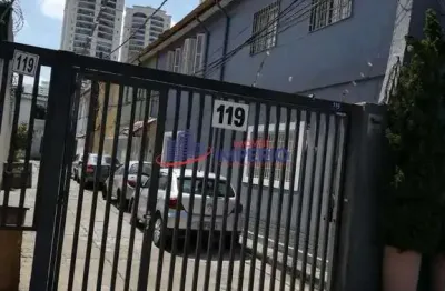 Casa à venda na Rua Diogo Farias, 07, Centro, Guarulhos