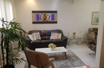 REF 16.303 - Belo sobrado na Vila Mariana , 240 m² a.u., 3 quartos, cozinha, banheiro, lavanderia, edícula, 4 vagas, quintal e churrasqueira.