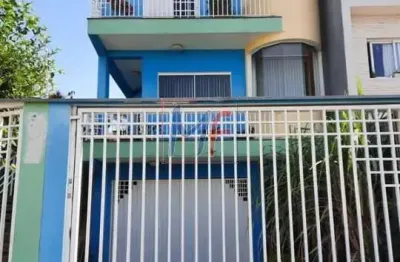 Ref 16.383 - lindo sobrado na vila talarico de 225 m²a.u.,  mobiliado, com 3 pavimentos, 3 quartos (1 suíte) sala, cozinha, banheiro, 6 vagas.