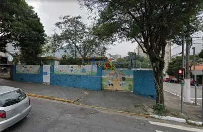 Excelente imóvel no bairro jd. da glória,  esquina,  1200 m² de terreno, 694 m² a.c. zon. zc! locado !  vale a pena conhecer o imóvel. agende já a sua visita. ref: 10.740