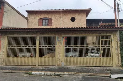Ref 17.022 - ótimo sobrado na vila nhocune (z. leste sp), 131m² a.u., 170m² de terreno, 3  quartos, sala, cozinha, 4 banheiros e  4 vagas.