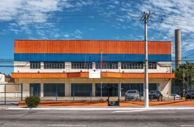 Excelente galpão na vila leopoldina, com 4.536m² a.c., 4.600m² a.t., 8 banheiros, elevador, depósito e 32 vagas. zona zemp (ref 17.747)