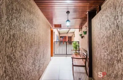 Ótimo sobrado na saúde, 280m² a.u., 4 dormitórios (4 suítes), sala, cozinha, escritório, varanda, quintal, brinquedoteca, 4 vagas (ref 17.783)