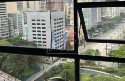 Excelente Sala Comercial no Centro de São Paulo, com 37,20 m² a.u., mobiliada com sala, copa, banheiro. Portaria 24 hs REF: 17.9523