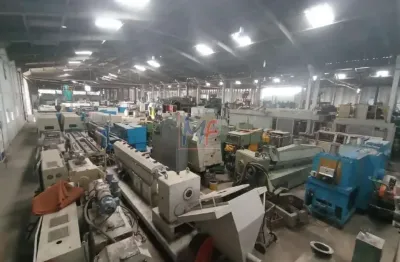 Excelente galpão em guarulhos,  5000 m² a.c., 15000 m² a.t., guarita, escritório, depósito, vestiário, energia trifásica, 20 vagas (ref 18.047)