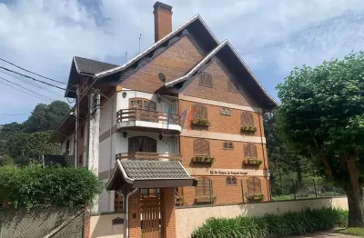 Excelente apto duplex (cobertura) em capivari, campos do jordão - sp, com 233m² a.u., 5 dormitórios (2 suítes), 2 vagas (ref 18.400)