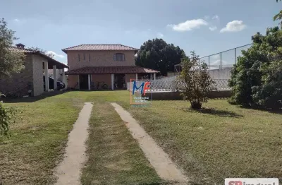 Excelente chácara 380m² a.c., 3 dormitórios (1 suíte), sala, mezanino, edícula, churrasqueira, piscina, 2 vagas (ref 20.713)