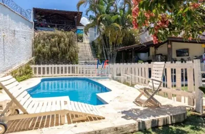 Excelente casa  bairro itaguassú,  255 m² a.c., casa principal, chalé, piscina, churrasqueira. prox. praia perequê ref 20.663)