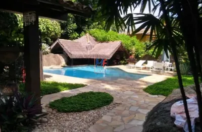 Excelente casa na praia do engenho d´água,  em ilhabela/sp, 250 m² a.c., 3 suítes, espaço gourmet, casa de caseiro, 2 vagas (ref 20.638)