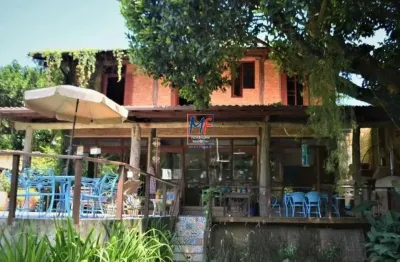 Excelente imóvel em ilhabela, 246 m² a.c., 617 m² a.t.., casa principal (3 dorms.(1 suíte) e chalé (1 suíte), piscina (ref 20.645)