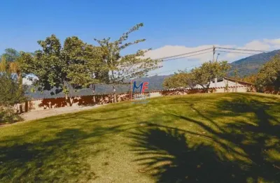 Excelente terreno em cond. fechado na região de piuva, 1.100m² , plano, projeto aprovado para construção . (ref 20.651)