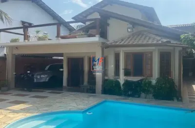 Excelente casa em ilhabela,  360m² a.c., 300m² a.t., 5 suítes, sala, cozinha, varanda, churrasqueira, quintal, piscina (ref 20.613)