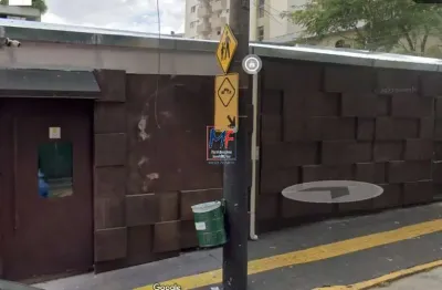 Excelente Loja V. Olimpia, 100 m² a.c., fachada imponente, possível reversão para vaga e 3 banheiros. ZM. Não aceita permutas.  REF: 20791