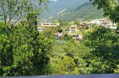 Excelente casa na barra velha, em ilhabela/sp, 171m² a.c., 3000m² a.t., com 3 dormitórios (3 suítes), sala, cozinha, lavabo, varanda, lavanderia, churrasqueira (ref 20.641)