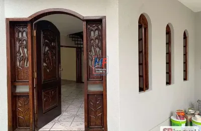 Excelente casa na penha de frança, com 320 m² a.u., 3 dormitórios, salas de estar e jantar, cozinha, lavanderia, quintal, sacada, 4 vagas . zon. zc. (ref 20.298)