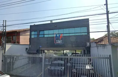 Excelente prédio comercial no Tatuapé, 430 m² a.c., 300 m² terreno , com 2 andares, salas amplas, refeitório e ar condicionado. ZEU - Zon. Prox. Metrô Carrão (REF 20.119)