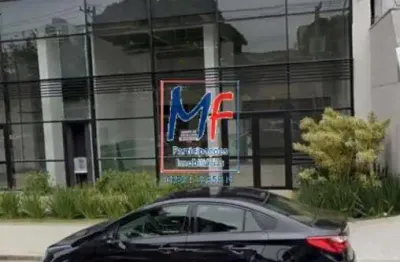 Excelente loja em moema, 165 m² a.u., com mezanino, 2 banheiros, infraestrutura para ar condicionado e 2 vagas. prox. avenida ibirapuera, metrô eucaliptos (ref 21.565)