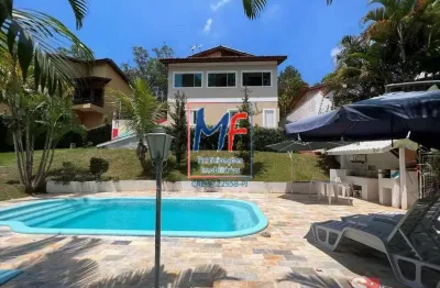 Excelente sobrado em cond. fechado em jandira/sp, com 365 m² a.u., 5 dormitórios (4 suítes), sala, cozinha, área gourmet, pomar, área verde, piscina, 6 vagas (ref 22.115)